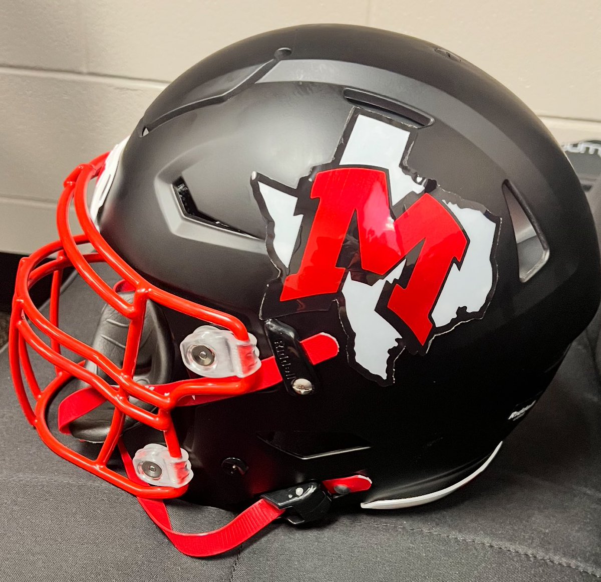 A Big Cardinal Thank You to AD Jenkins for coming out and sharing his message with the team!!  Excited for this  year!!  <a href="/IISDAthletics/">Irving ISD Athletics</a> <a href="/IrvingISD/">Irving ISD</a> <a href="/MacArthurTX/">MacArthur Cardinals Recruiting/APT</a> <a href="/MacArthurCards/">MacArthur HS</a>