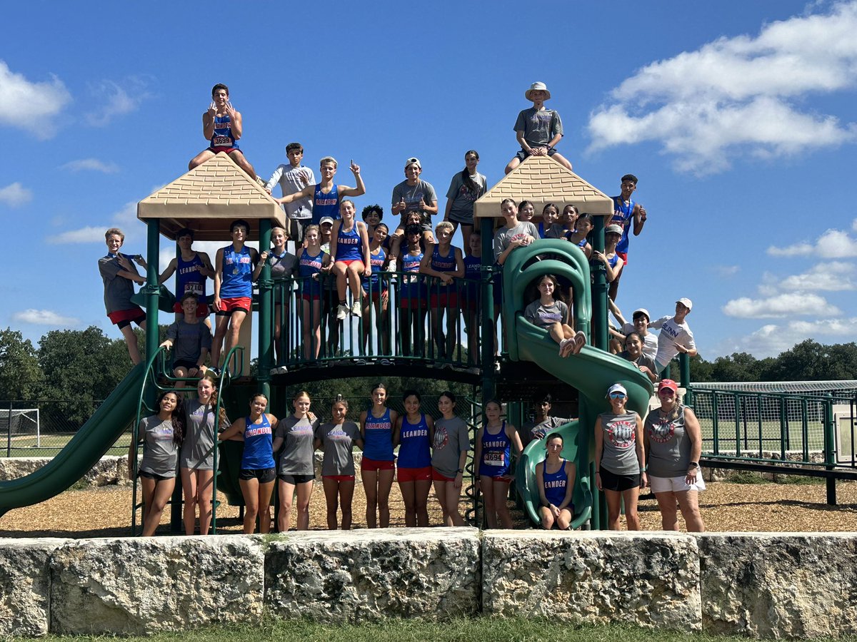 Leander Cross Country tweet media