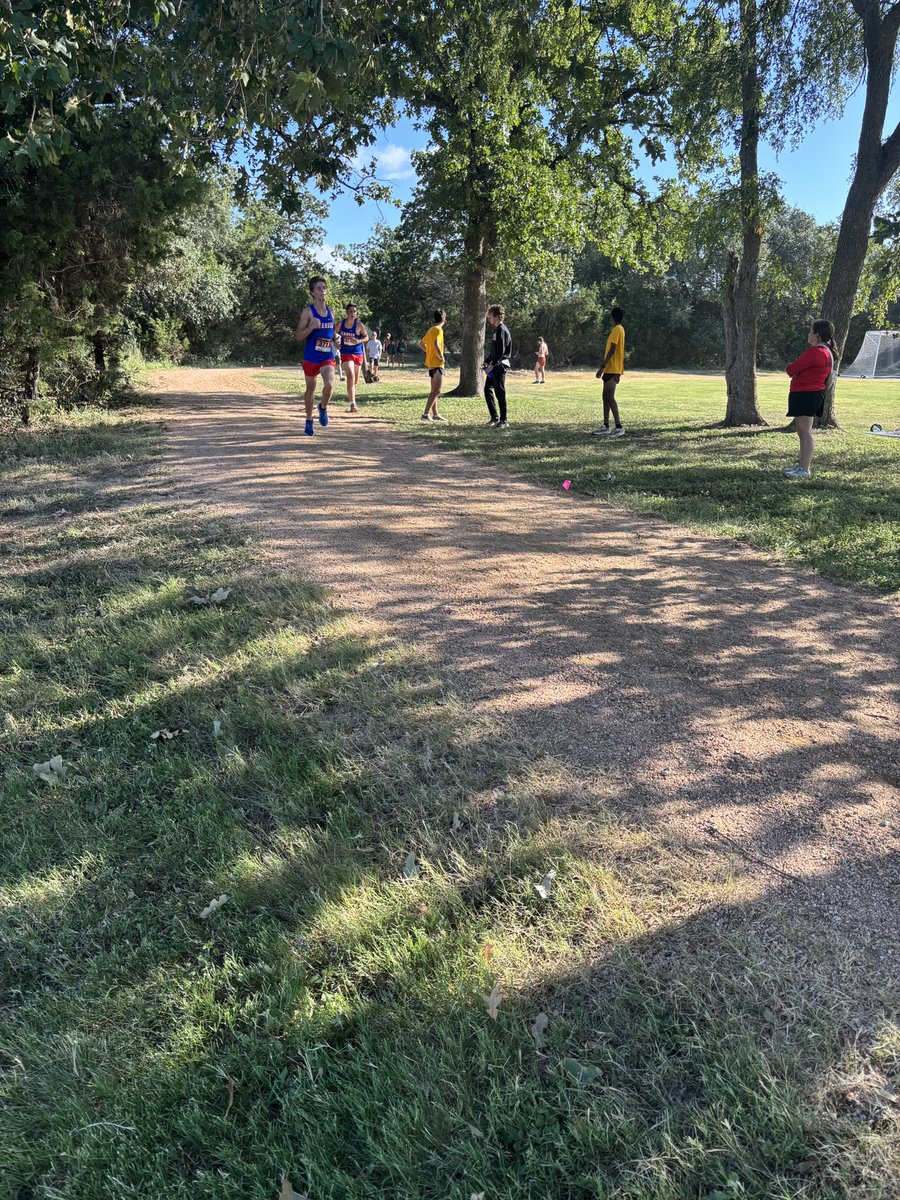 Leander Cross Country tweet media