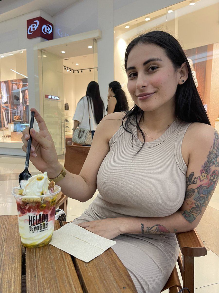 jeniferplayx's tweet photo. "I found you on         "I found you on 
instagram"                  Twitter " https://t.co/rK7vmSaFag