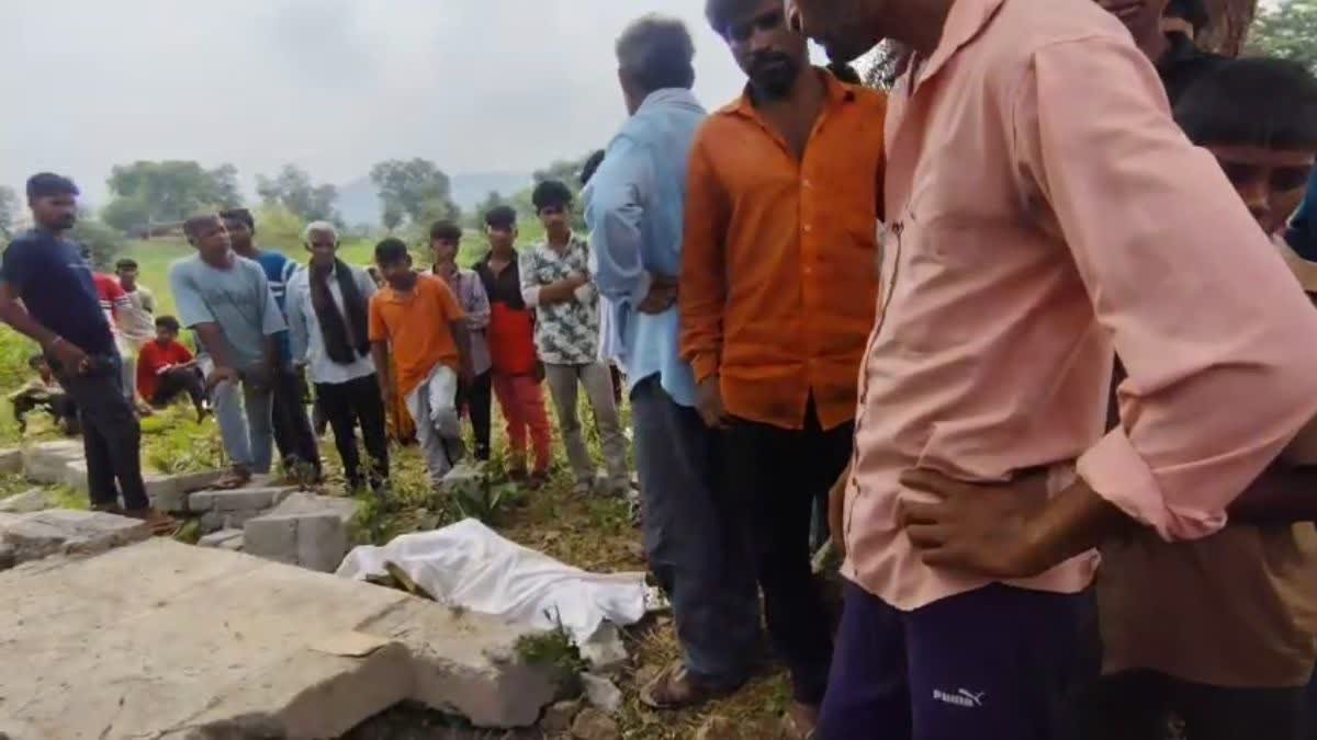 ETVBharatRJ's tweet image. उदयपुर स्कूल हादसे पर शिक्षा विभाग सख्त, एईएन-जेईएन सस्पेंड, ठेकेदार पर FIR etvbharat.com/hi/!state/negl… #NEGLIGENCE #SCHOOL #CONSTRUCTION #UDAIPURSCHOOLACCIDENT
#SCHOOLSLABCOLLAPSE #RAJASTHAN