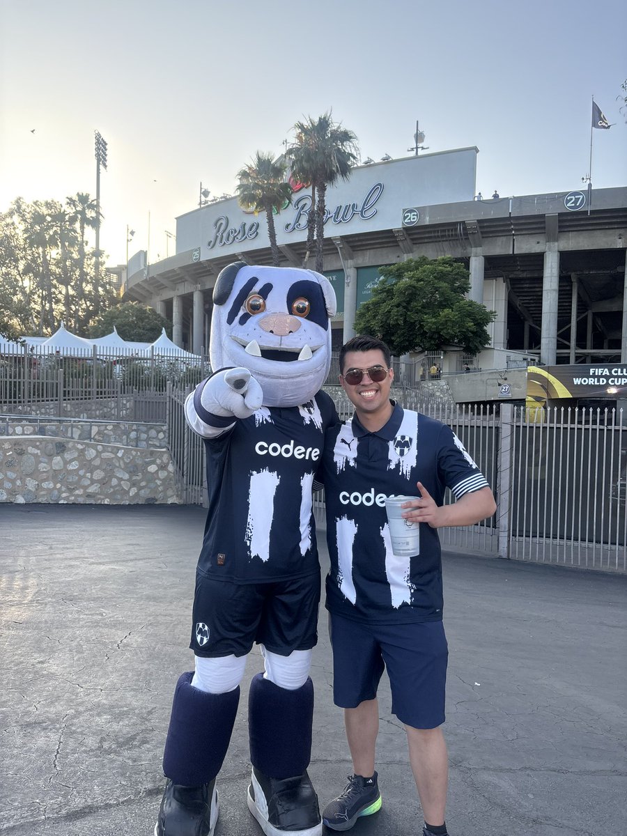 AbrahamVRoa's tweet photo. @Rayados @CodereMX Abraham Vargas Roa #RayadoEnLaCancha https://t.co/9mLUGjYRvG