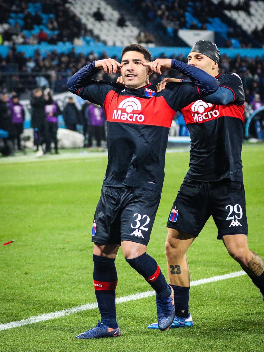 Perdió Racing en la hora frente a Tigre. Final caliente en Avellaneda