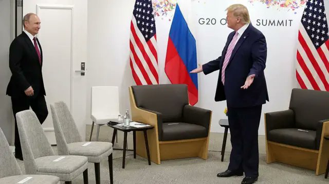 Путинг баривчлаагзй юу? Манай нэг хэдэн нөхдүүд байсан даа манайд ирэхэд нь баривчлаагзй гээд л Жон Жон гээд байсан