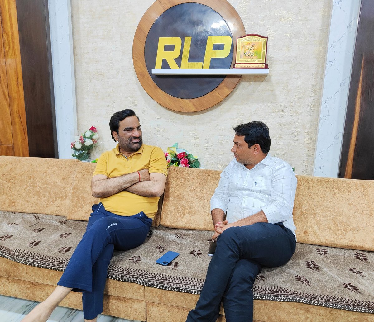 जन्मदिन कि ढेर सारी बधाई एवं उज्जवल भविष्य कि शुभकामनाएं भाई साहब 💐
Love you boss Naresh Meena ❤️
#HappyBirthdayNareshMeena