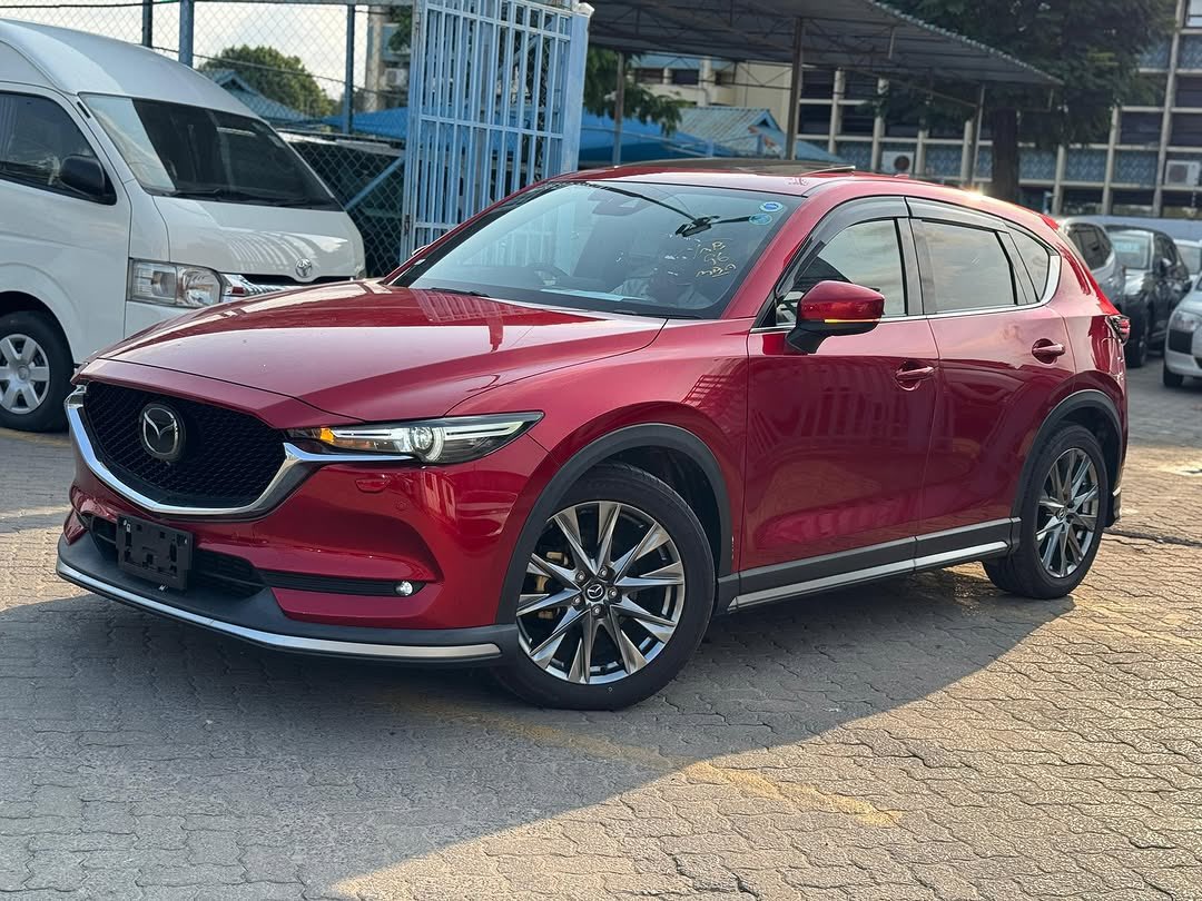 alasirimotors's tweet image. Good morning, Kenya 🇰🇪 Every car on the road once started as a dream. Keep saving, keep grinding : your turn is coming.
 One day you'll hold the keys and say, ‘This one is mine'
 #CarGoals #KeepPushing #MadeInKenya #MasculinitySaturday