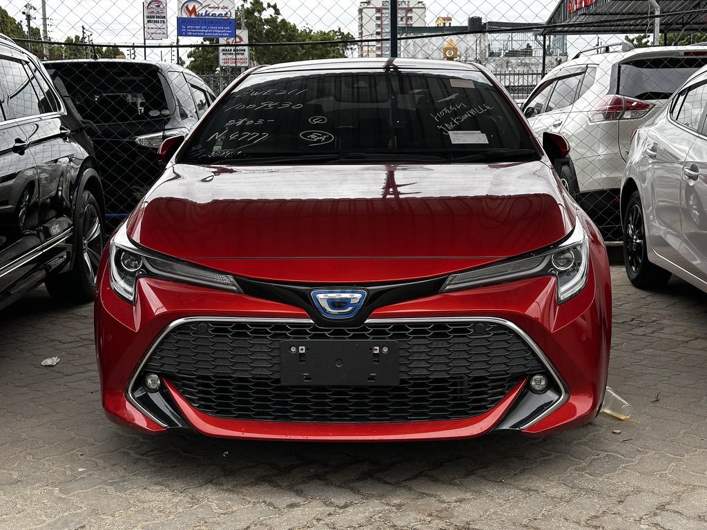 alasirimotors's tweet image. Good morning, Kenya 🇰🇪 Every car on the road once started as a dream. Keep saving, keep grinding : your turn is coming.
 One day you'll hold the keys and say, ‘This one is mine'
 #CarGoals #KeepPushing #MadeInKenya #MasculinitySaturday