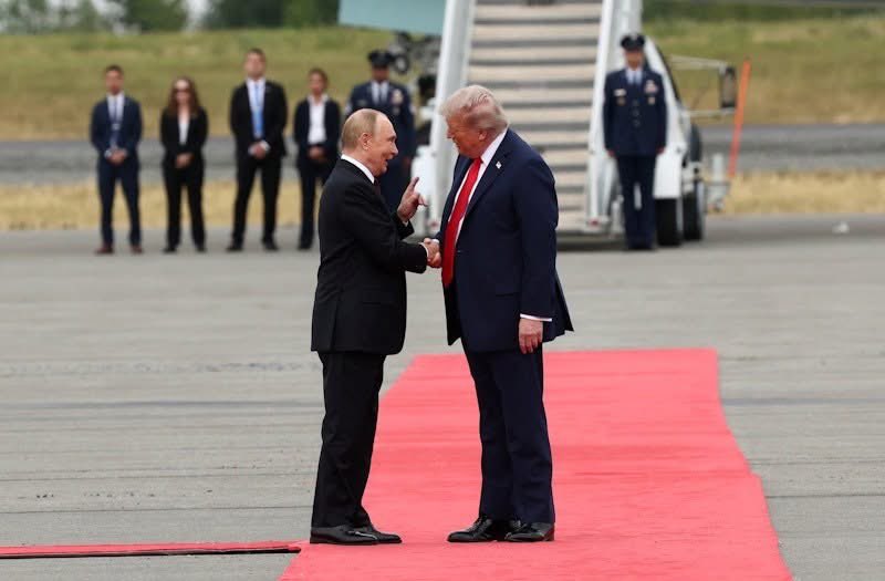 DrJamSajjad's tweet photo. Donald Trump &amp; Vladimir Putin held a joint press conference in Alaska on Friday at their high-stakes summit. Though, no major announcement was made to end #Ukraine war but Putin gave hint to resolve conflict soon

#ukrainwar #ukraine #ukrainian #russia #usa #Trump #PutinVladimir https://t.co/Us61gVOg5s