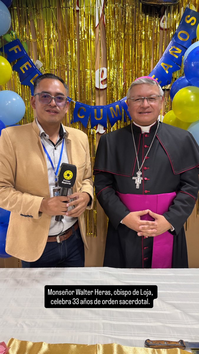 Hoy Monseñor Walter Heras, obispo de Loja, conmemora 33 años de orden sacerdotal.