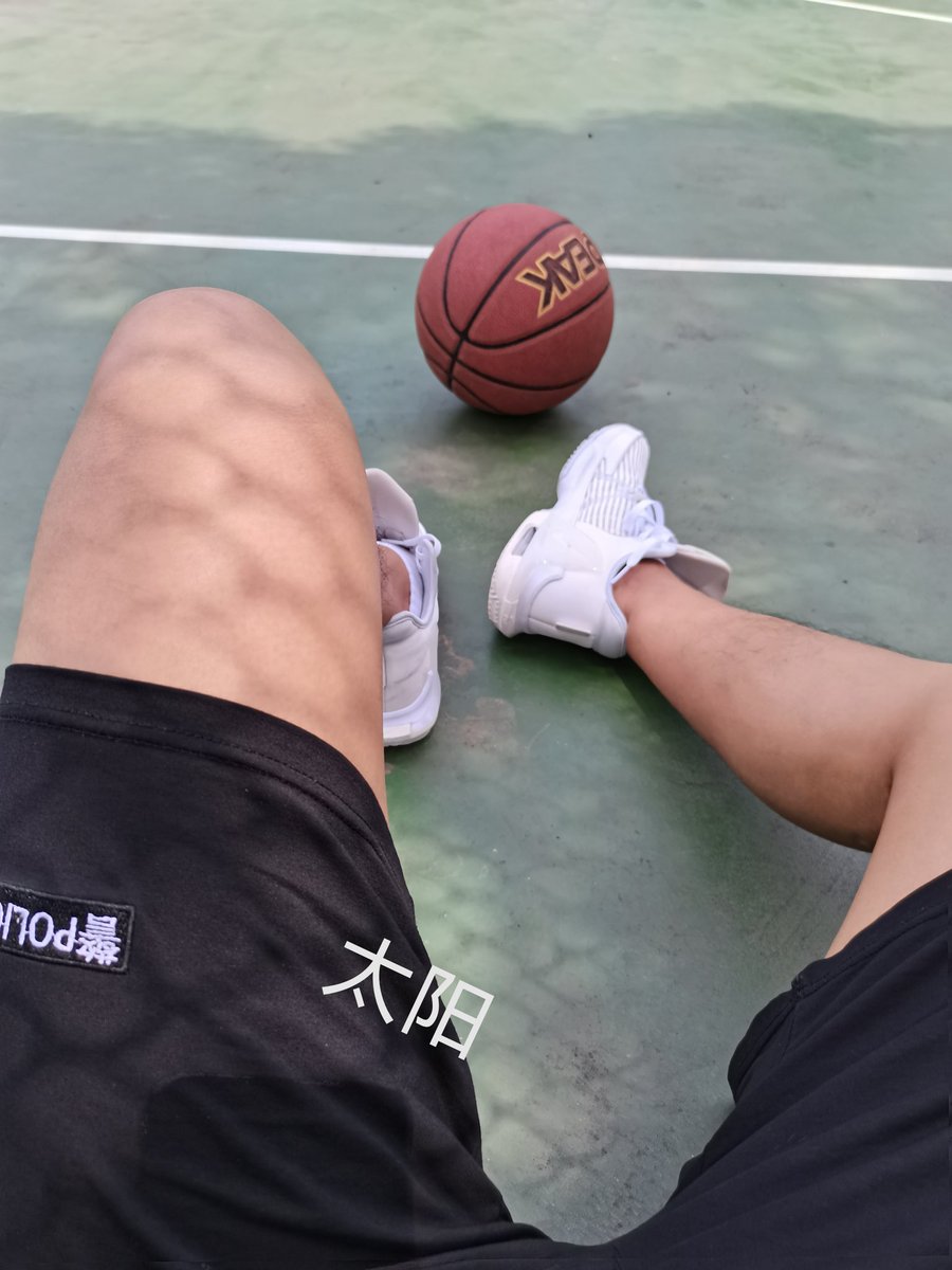 T99526's tweet photo. 喜欢打篮球的👮1S
#SM
#制服
#体育生
能接受的进群聊(文明交友) https://t.co/pS94mXMGMX