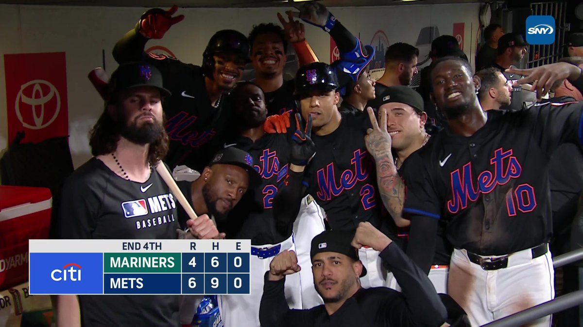 Baseball Images that Precede Unfortunate Events (@unfortunatemlb) on Twitter photo 