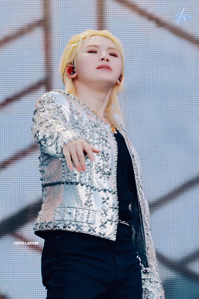 Costellazione_1122woozi tweet media