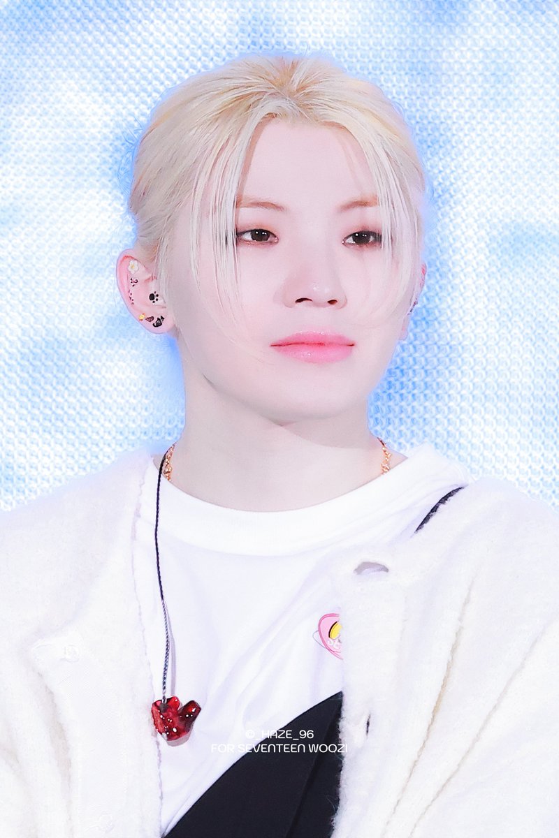 _haze_96's tweet photo. 240331 인천

🐾

#세븐틴 #SEVENTEEN #우지 #WOOZI https://t.co/ouFs2VUIKM