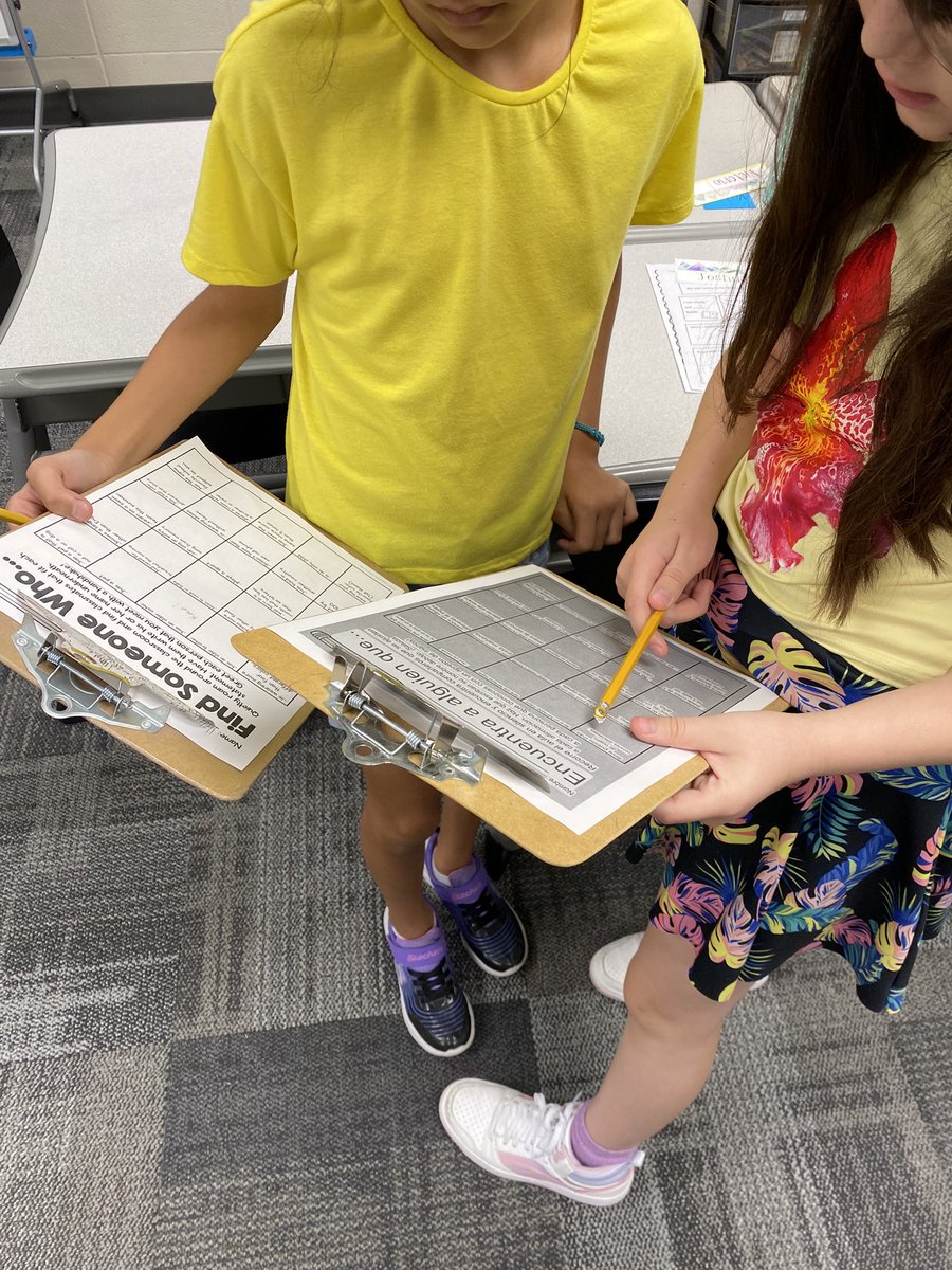 Getting to know our new 5th grade classmates! #findsomeonewho #fifthgrade #elementary #backtoschool #teambuilding <a href="/hawks_hc/">Havencroft Hawks</a>