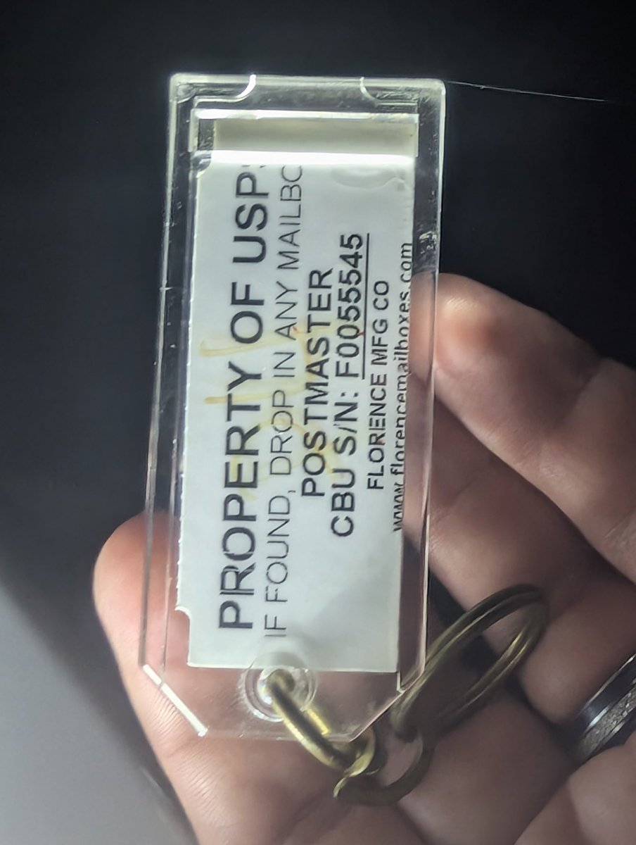 J_R_Tyner's tweet photo. @USPS Not sure where to go on your Help site for @USPS delivering my package to a lock box and putting a tag without a key in my mailbox? https://t.co/FkrwoKmW8U