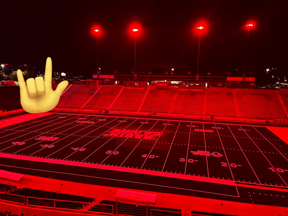 Cajun Field (@cajunfield) on Twitter photo 𤤠š¤¤