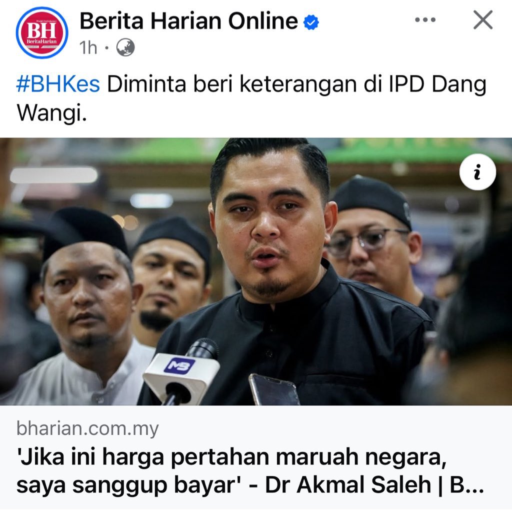 SyedAkramin's tweet photo. PAKCIK KEPALA BATAS
- Tak sengaja silap pasang bendera
- Polis sahkan dia tidak bersalah dan dibebas
- Minta maaf kepada rakyat Malaysia

NAJIB RAZAK
- Curi berbilion duit rakyat Malaysia
- Dihukum penjara
- Tidak pernah minta maaf

Yang mana lebih mencemarkan maruah Malaysia? https://t.co/SoUYO1NNZe