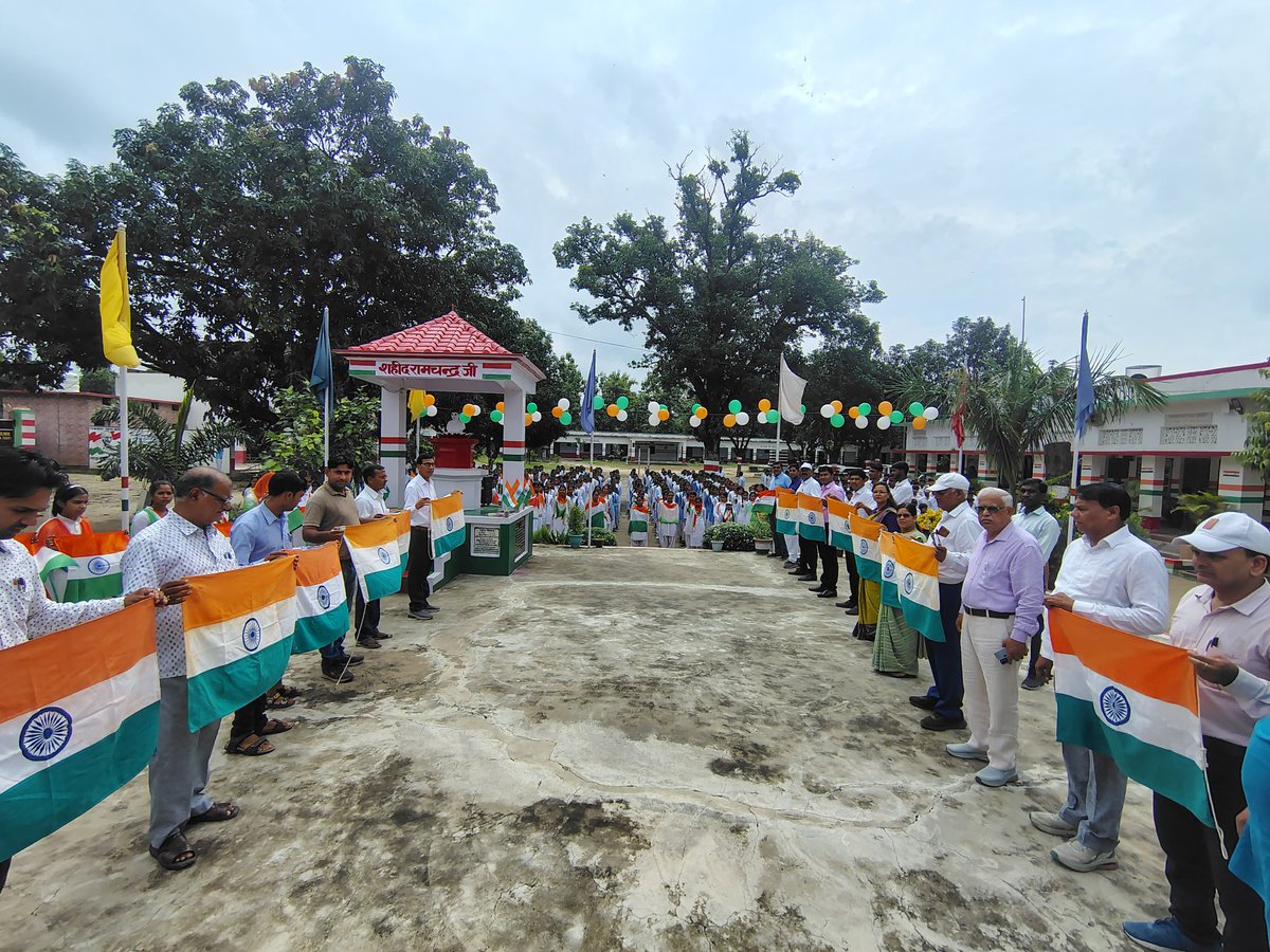 Sanjay Kumar Prajapati (@ravipprajapati) on Twitter photo #14अगस्त2025 #शहीद_रामचन्द्र_इंटरमीडिएट_कॉलेज_बसंतपुरधूसी__देवरिया_उत्तर_प्रदेश #नौतनहथियागढ़देवरिया #followerseveryone #वह_नन्हा_सरफरोश #PresidentDroupadiMurmu #भारतसरकार #भारत_रत्न से सम्मानितकियाजाय 💐❤️🙏#PMOIndia <a href="/myogioffice/">Yogi Adityanath Office</a> <a href="/IYC/">Indian Youth Congress</a>
#शहीद_रामचन्द्र_विद्यार्थी जी अमर रहे 🙏 #14अगस्त2025 #शहीद_रामचन्द्र_इंटरमीडिएट_कॉलेज_बसंतपुरधूसी__देवरिया_उत्तर_प्रदेश #नौतनहथियागढ़देवरिया #followerseveryone #वह_नन्हा_सरफरोश #PresidentDroupadiMurmu #भारतसरकार #भारत_रत्न से सम्मानितकियाजाय 💐❤️🙏#PMOIndia <a href="/myogioffice/">Yogi Adityanath Office</a> <a href="/IYC/">Indian Youth Congress</a>
#शहीद_रामचन्द्र_विद्यार्थी जी अमर रहे 🙏