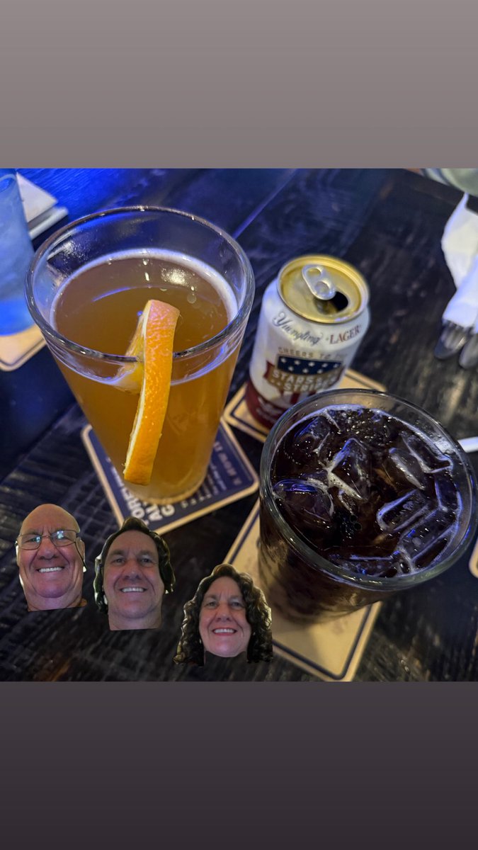 Little get together at the watering hole. 

Who has which drink?