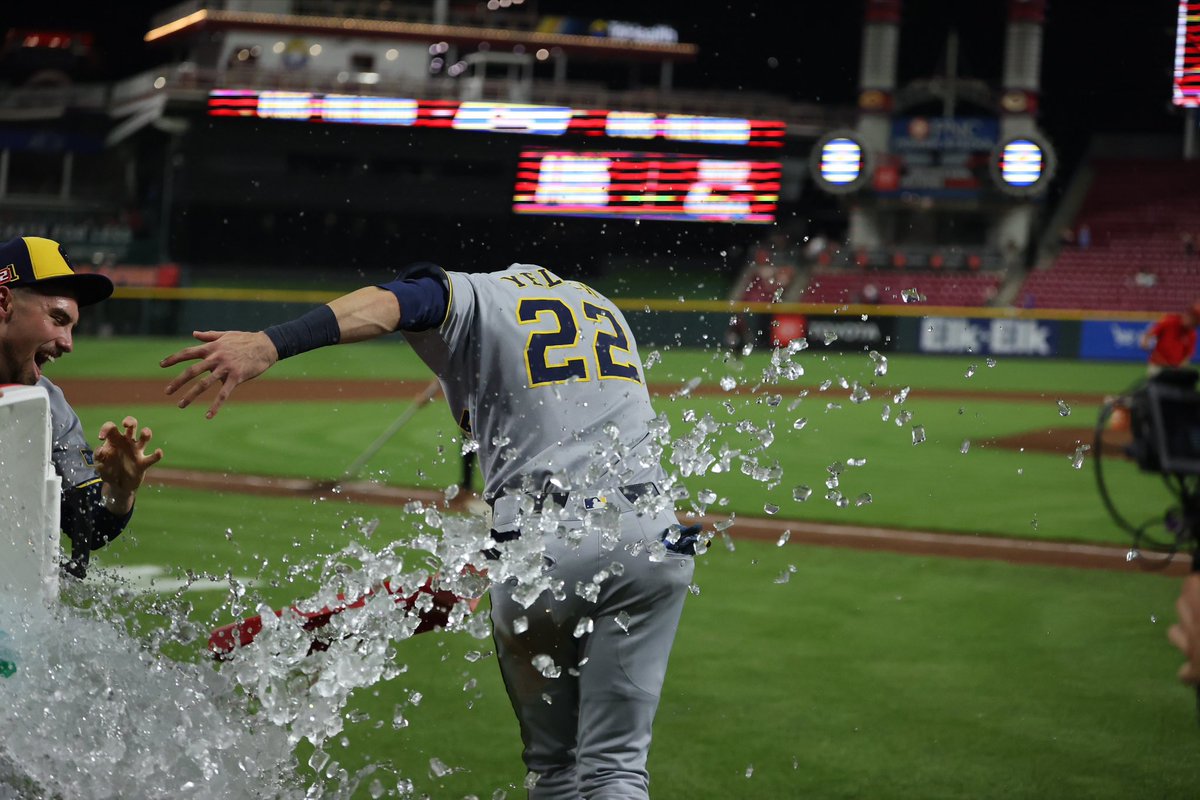Brewers's tweet photo. Hard to comprehend how special this team is https://t.co/dF3rpxXjN5