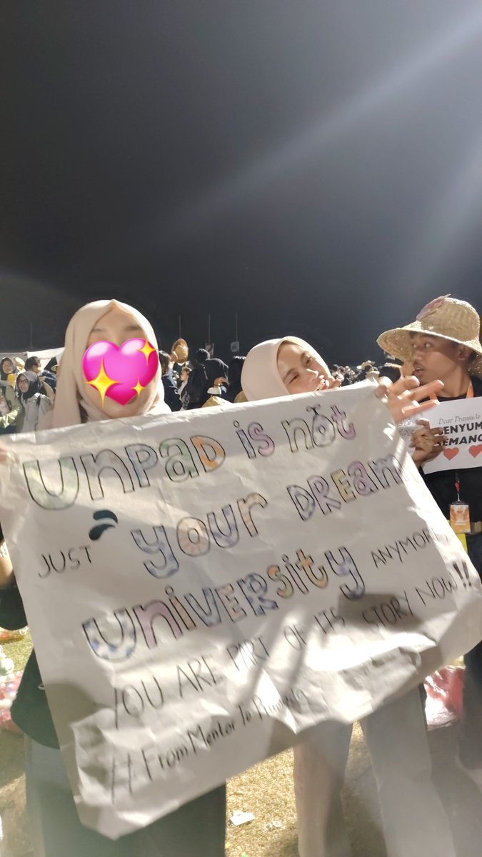 euneiren's tweet image. Finished 5 days being part of 11 ribu orang-orang kerennn! 🤩🤍 (not for smokers gatau tempat, sexual jokes, and that one who muted orasi)