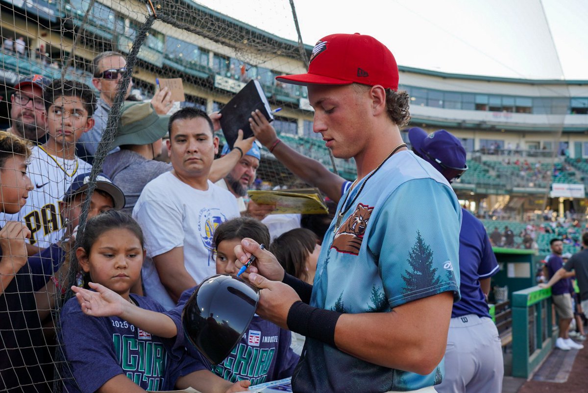 FresnoGrizzlies's tweet photo. Ready for another SUPER night at Chukchansi Park! https://t.co/KpmosgGekn