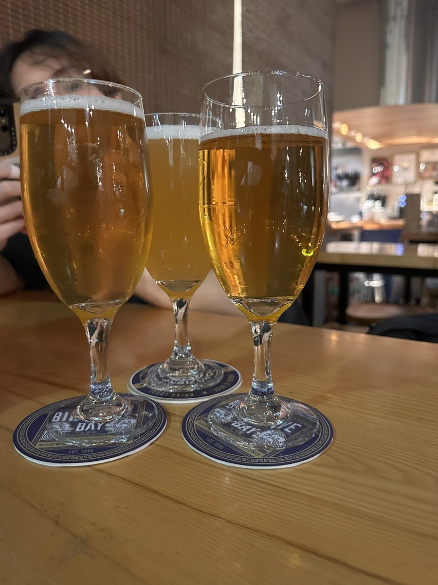 KoBee🐝🍯 tweet media