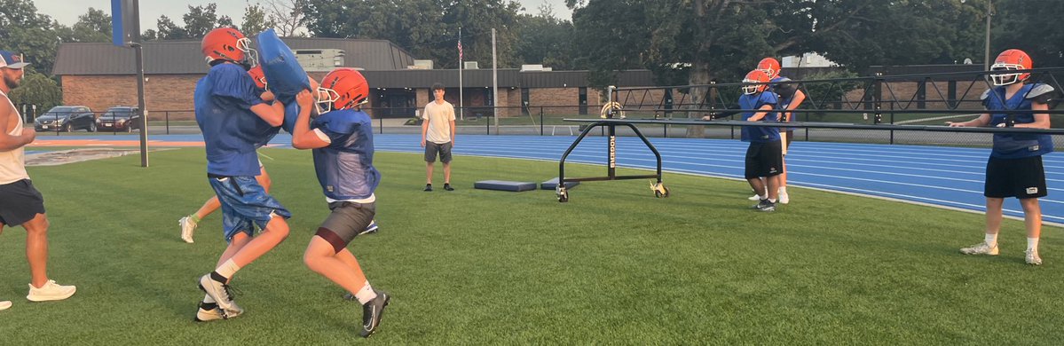 Derek Parris (@derekparris) on Twitter photo The 2025 Channel1450 Pigskin Preview tour wrapped up the week in Riverton
Thanks to <a href="/cmpiper31/">Colton Piper</a> for the hospitality
Pigskin Preview stop #21 - Riverton Hawks The 2025 Channel1450 Pigskin Preview tour wrapped up the week in Riverton
Thanks to <a href="/cmpiper31/">Colton Piper</a> for the hospitality
Pigskin Preview stop #21 - Riverton Hawks