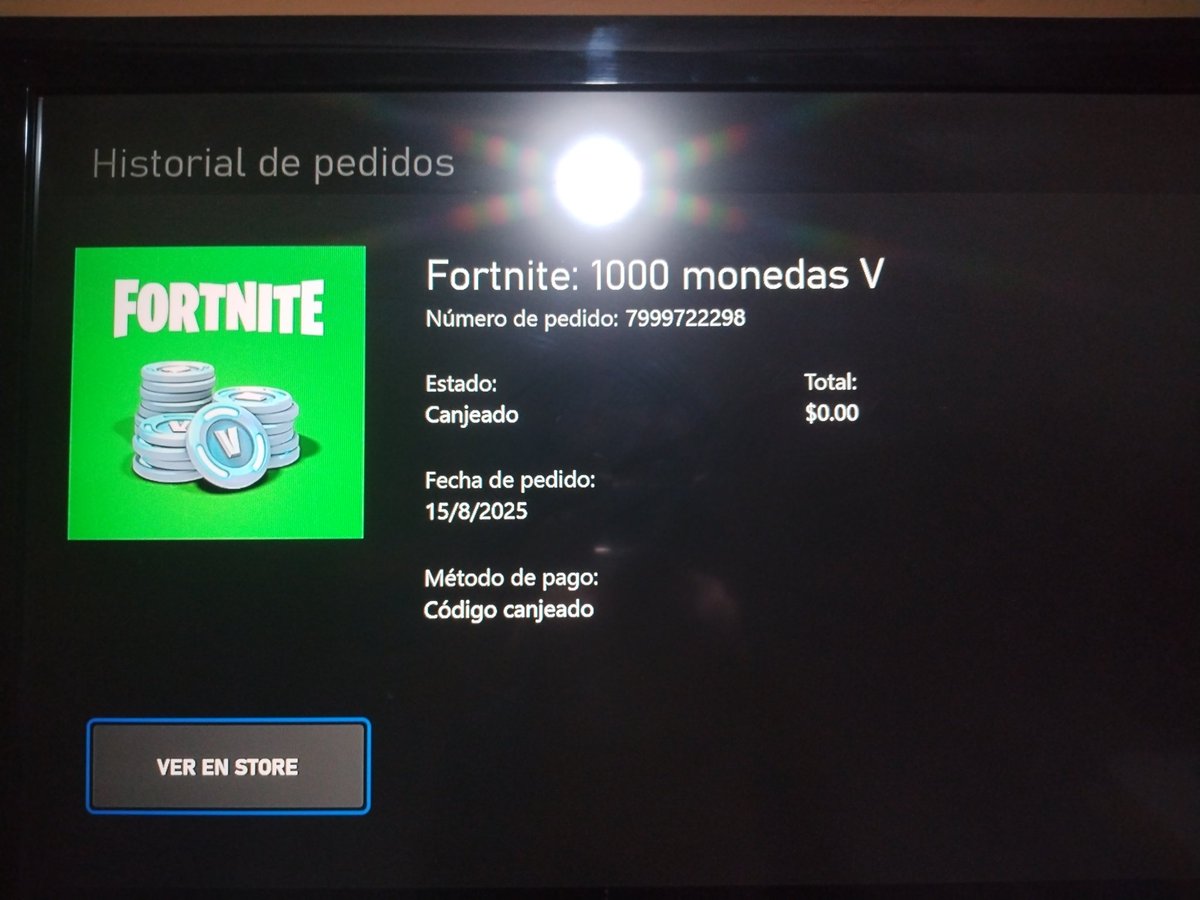 Johnwick375303's tweet photo. Muchas gracias @EnderHeaven por esos 1000 pavos , recuerden en ocupar el código Recargado777 en la tienda de fortnite y suele Alos demás ganadores https://t.co/avB9I9IUFS