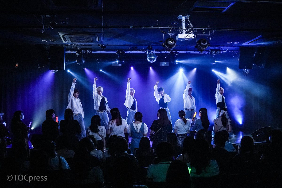 TOC_press's tweet photo. 【オリジナルレポ】新人グループの熱い夏のバトル！「Road to BUZZ-UP -Opening Act争奪ライブ-」レポート

https://t.co/FLe05QSLGM

#ENDRIP. #FIVESEASON #PantherBOX #SYANK #Sym. #MI6 #JINSEOK #BUZZUP @BUZZUP_staff https://t.co/mjHjdvBu3W