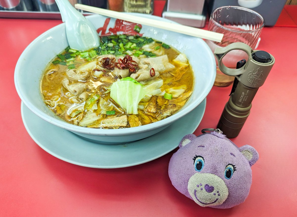 hg4eHPzmvVIEmWD's tweet photo. スタミナもつ醤油ラーメン✨🍜(´-(ェ)-`;)♥️🦸
#メシアンドライト #SUREFIRE #EB1 #BackUp #Thyrim #Swichback #シュアファイア #山岡家 https://t.co/gI0LcaEhgA