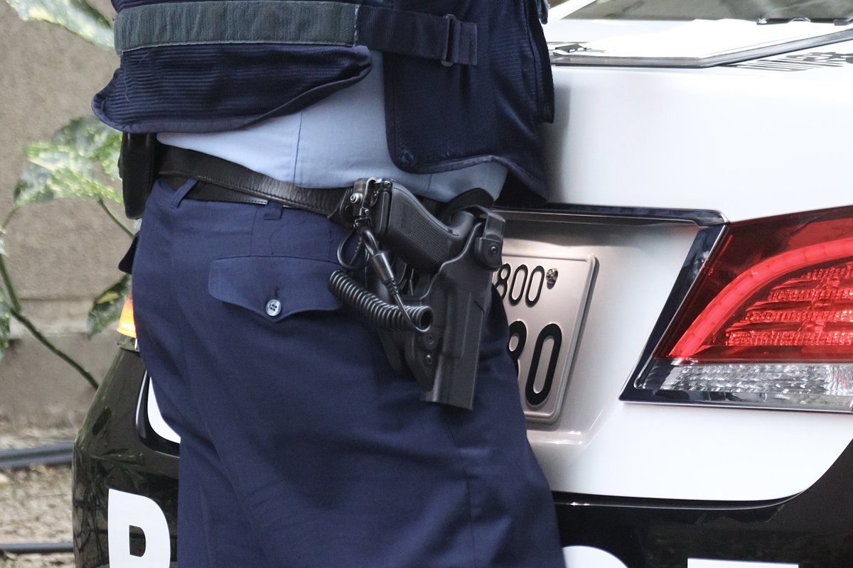 2位3位はどうでも良いが、 最近はどこかの都道府県警察官でもグロック