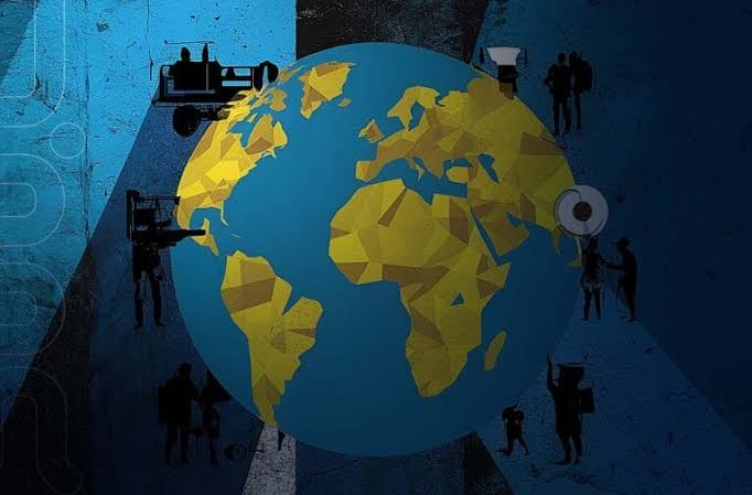 AitOualiWalid's tweet image. #Secularization !!!
If traditional colonialism meant control over space and its resources, then #secularization can be coined as a new term referring to forms of control or domination over time that is, over the present and future of nations, such that their temporal path