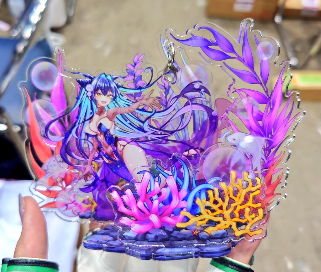 トルマメのアクキースタンド、良い感じに透けてる！よかったよかった