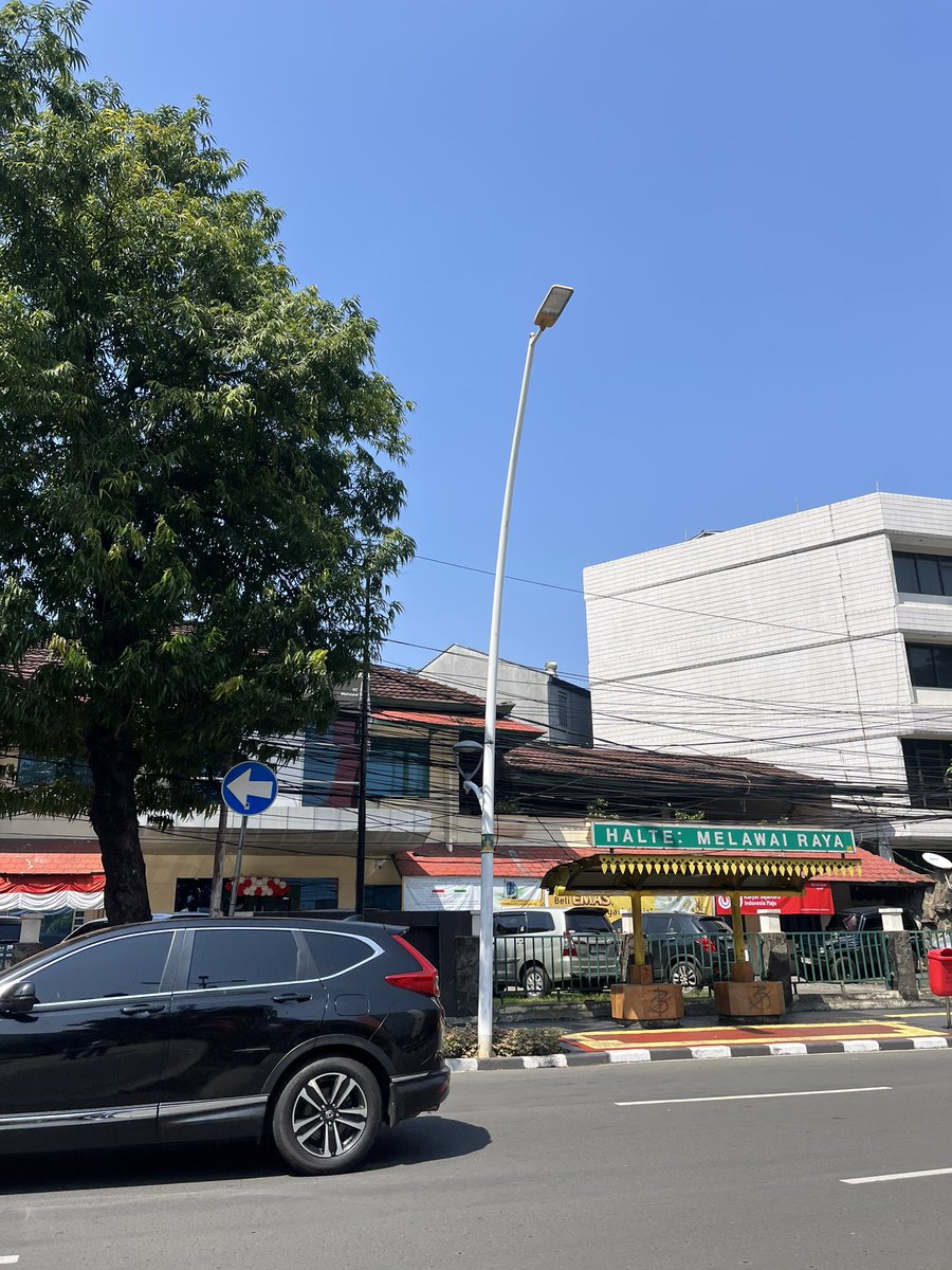 centangbiru_'s tweet photo. dari maret 2023 sampe agustus 2025, makasih banyak melawai, sekarang balik bangun pagi bgt &amp; naik tangga halte ngejar bis lagi deh😥 https://t.co/v4gj9Cafc9