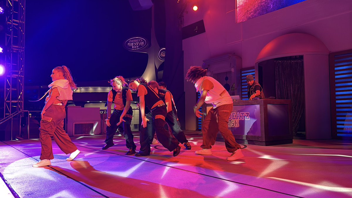 laughingplace's tweet photo. @DisneyPhotoPass The Zom-Beatz Bash is a fun dance party/stage show. #mnsshp https://t.co/nVYWWwbJjd