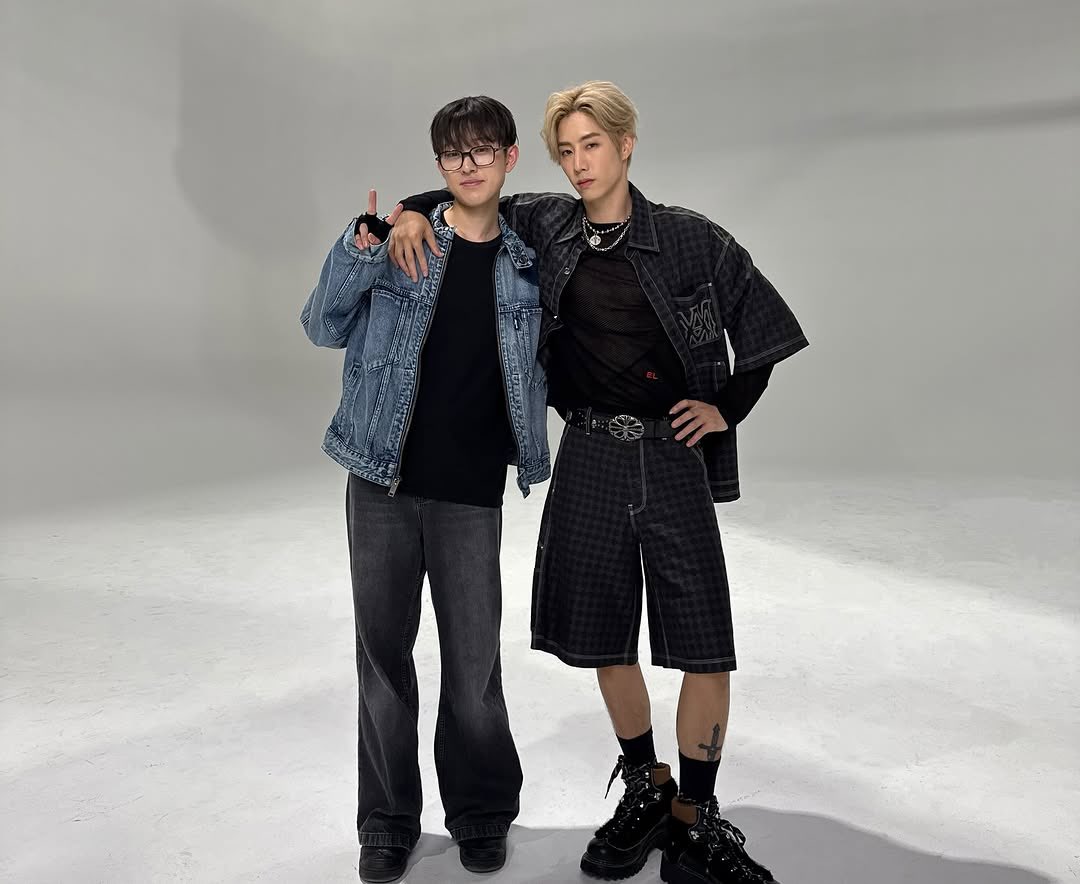 withyoumarktuan's tweet photo. 250816 Dancer shares photos and video of Mark

"Grateful beyond words to work with @marktuan yet again, an artist that I've respected and admired since the early GOT7 days🕊"

HOLD STILL BY MARK TUAN
#holdstill_OUTNOW #holdstill 
#MarkTuan #Mark #段宜恩 #마크 @marktuan https://t.co/26ckiOyxfy