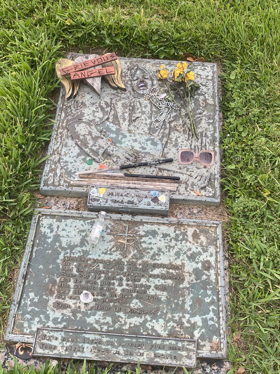 Gold Connections tweet media