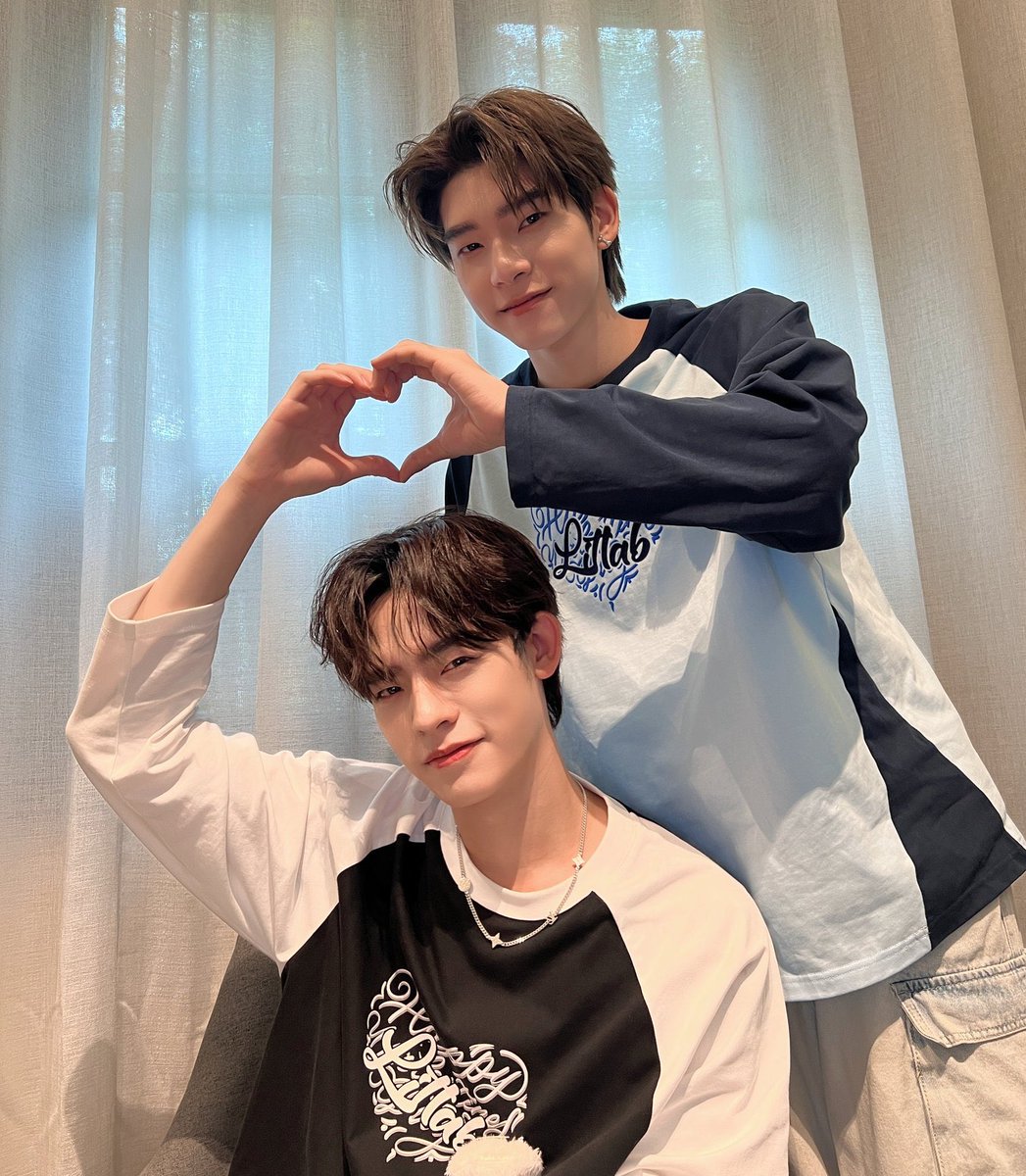 Fxiicxmeee's tweet photo. ไม่มีแล้วหัวใจบูลทูธ มานเต็มดวงแย้วนิ 🫣🫶🏻  // ละปิ้ปตาหวานมากกก กี้ดดดกดกกด
PTTP x FJR星小绽 
#FJR星小绽xTEETEEPOR https://t.co/cP4sKxK2tR
