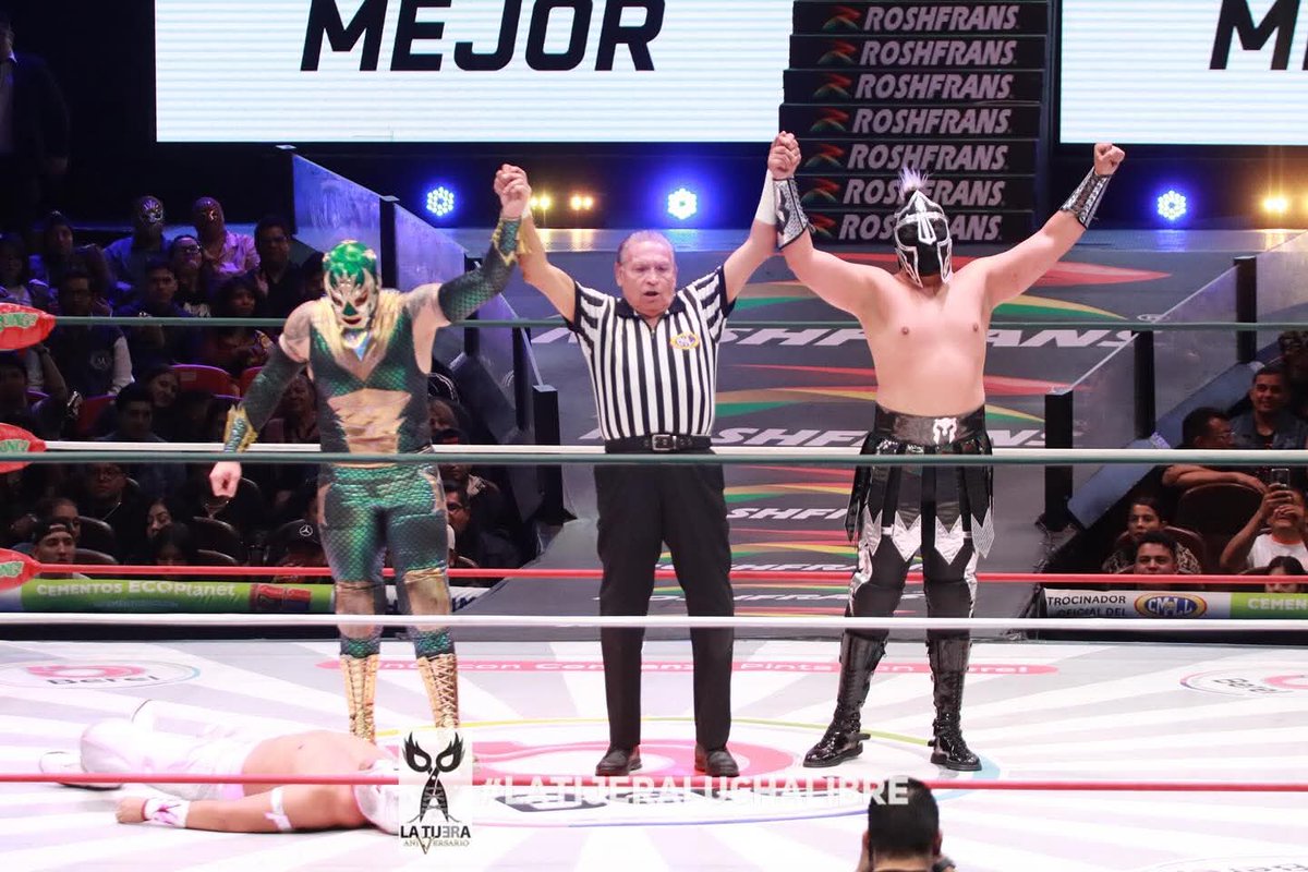 LaTijeraLucha's tweet photo. Triunfo rudo para abrir la noche de lucha libre #CMLL❗️
La pareja #Troyano y #Poseidon dan “cátedra”de rudeza y como elementos activos de la #ArenaMexico obtienen su primer triunfo al vencer a #Pendulo y #FuryBoy,este último es asistido por el cuerpo médico y retirado en camilla. https://t.co/ZAdqSz96bG