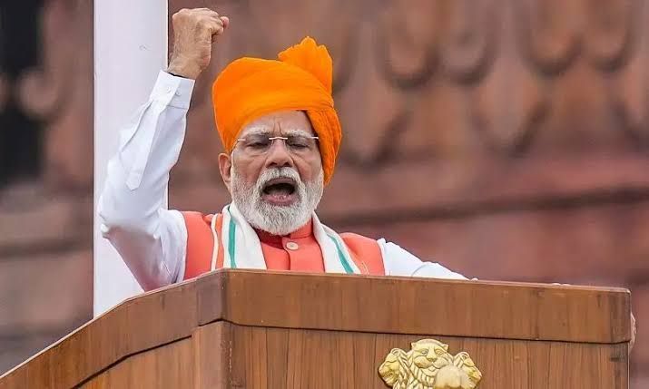 🚨 Those getting the first job in the private sector will get Rs 15,000 from the Centre - PM Modi.