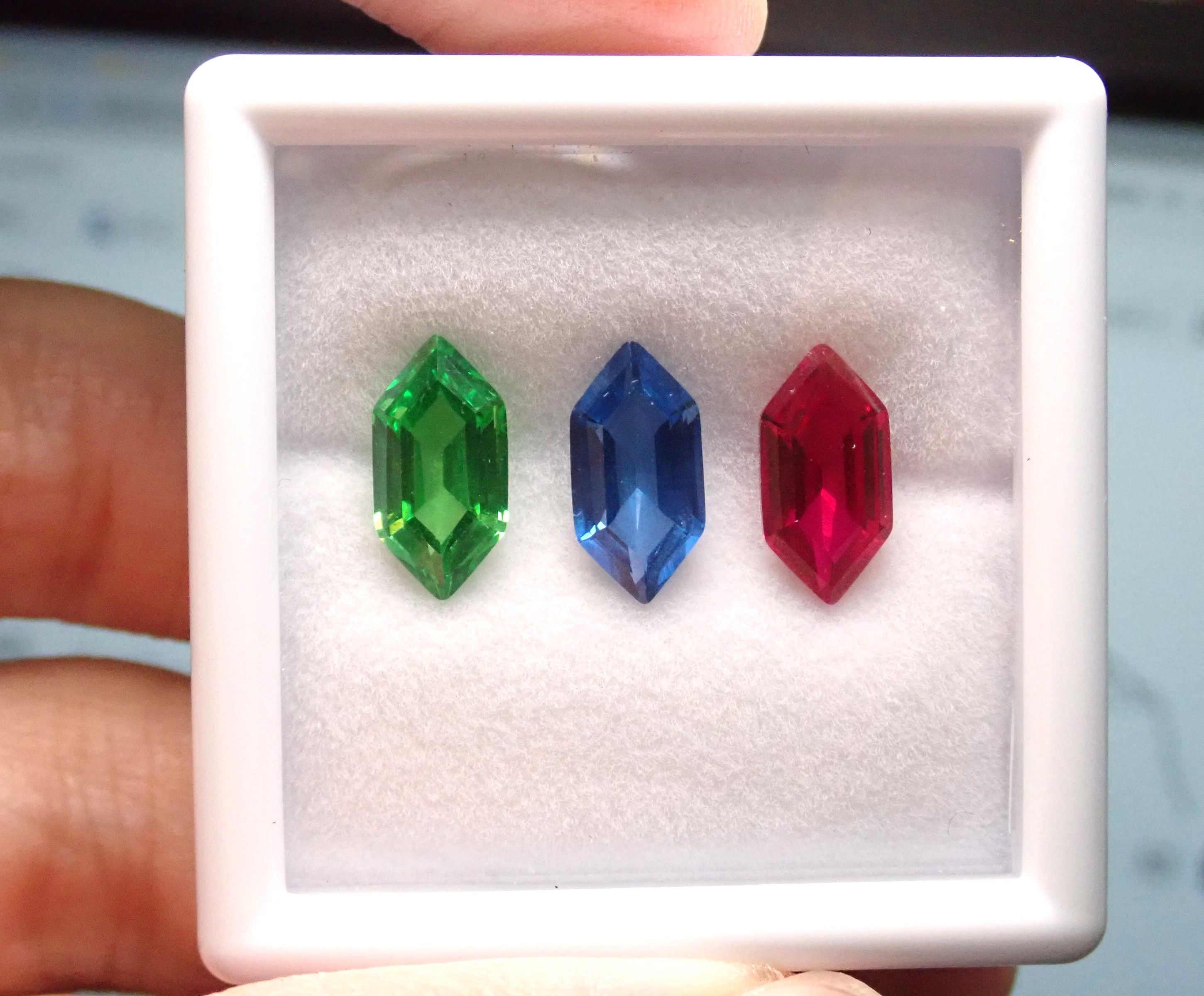 ☆ルビー☆ 通称：スーパーキューブ作品✨小さいものこそコダワリが光る