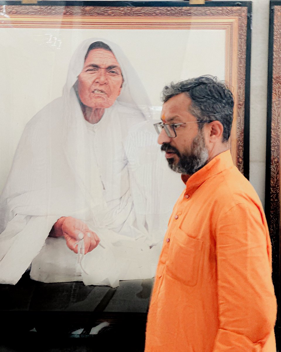 थारे तो पूत घणेरा,
म्हारी तो तू मायज एकली...

मेरी मां बाला सतीजी बापजी के जन्मोत्सव पर दंडवत नमन… 🤲