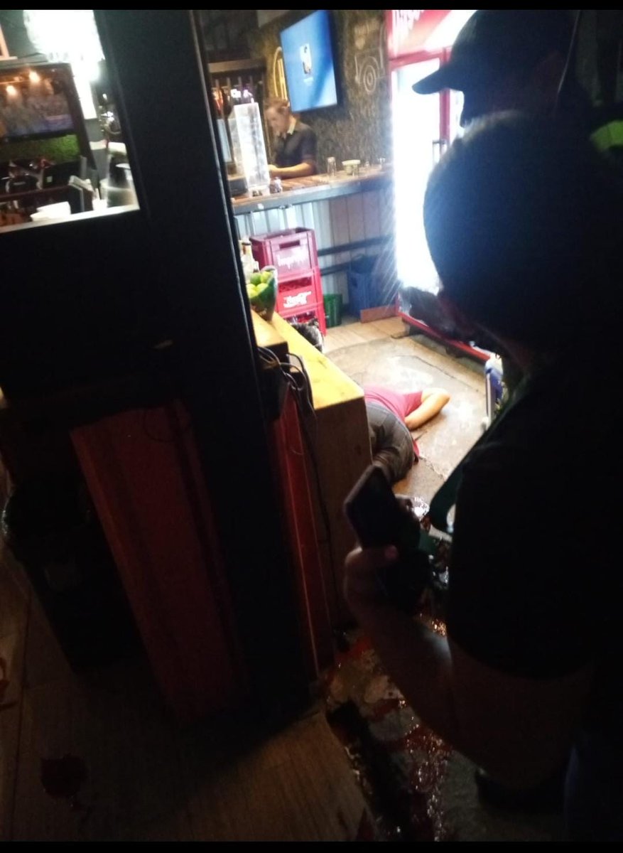 crnhoyesp's tweet photo. 🚨 Tres muertos y dos heridos dejó un ataque armado en el bar Howard’s, Lindora. OIJ investiga posible ajuste de cuentas. #Lindora #CostaRica #Seguridad 

https://t.co/n7ogZoBM2n https://t.co/FbCSoKYUUv
