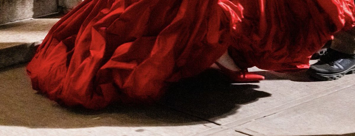 itsnotaboutabby's tweet image. The shoes are different but SHE IS AS PERFECT AS EVER!!! 👠🥹🫠

#meryl #streep #filming #tdwp2 #miranda #priestly