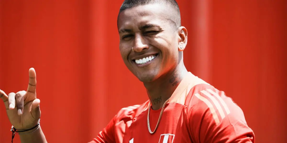 becomecsm's tweet photo. Al que siempre dijo que queria volver, que siempre te tuvo como prioridad.
Al que en cada conferencia con la seleccion te daba respaldo, hablaba con los chicos, los motivaba a sacar cara por el club.
A el lo quieren regalar , si, REGALAR a un rival directo? https://t.co/MzB1OLPCUa