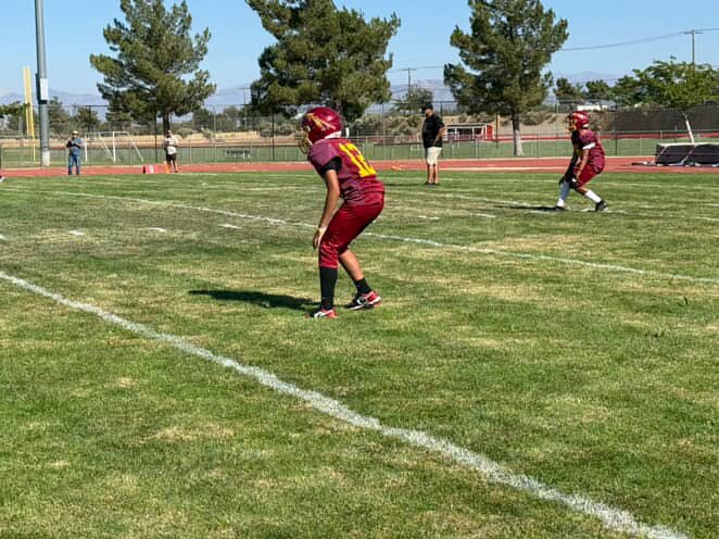 mar_beezyy's tweet photo. Here are some of my clips from the scrimmage against oak hills and Damion @Coach_Geechie @BarstowFTBL @CoachWeev_Goat #Football https://t.co/JevuN6MrEU