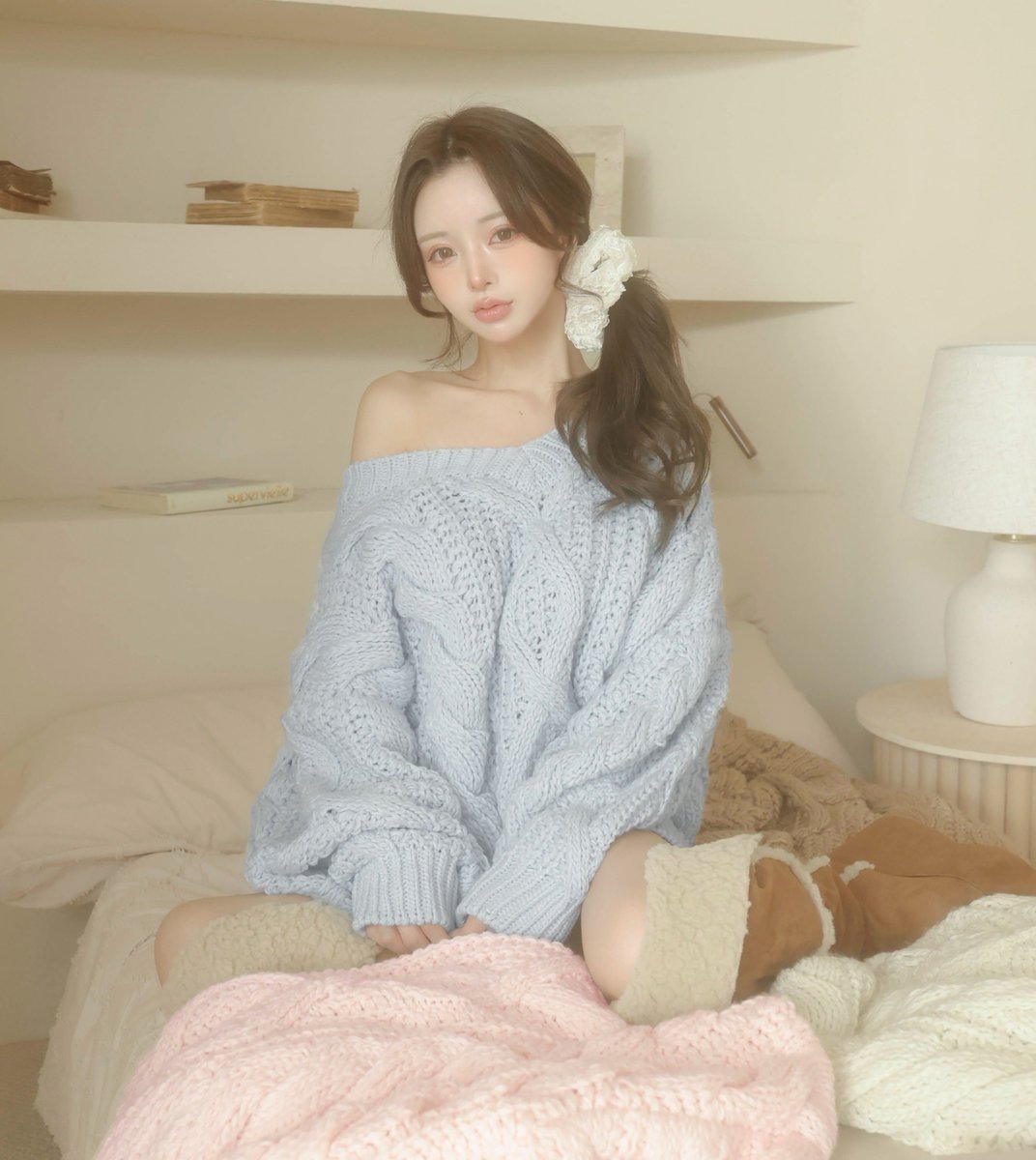 Darich_official's tweet photo. ゆるっと感があざとい大人ニットチュニック♡

発売日✍🏻
Web:8/20(水)21:00~
店舗:8/21(木) https://t.co/3NrfUhc2qy