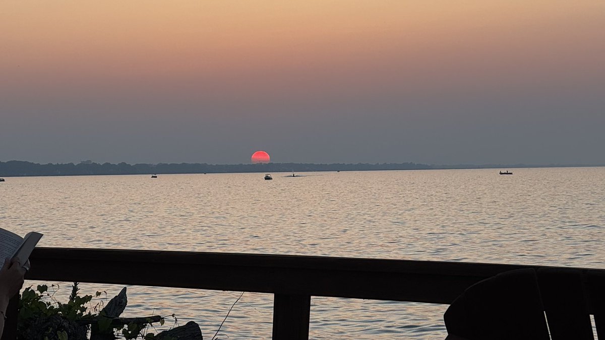Lake Ontario sunset. 🌅