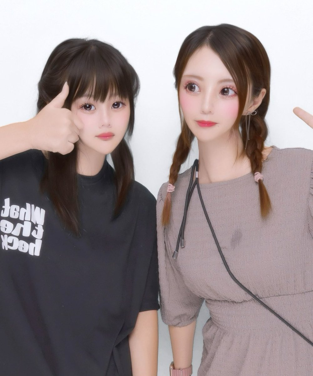 mcayr0808's tweet photo. 産後5ヶ月中2の娘が撮りたいって
言うからプリクラ←
服ザクチキ？の油つきました笑
5人目中々体重落ちません← https://t.co/IqhyxpdKXS